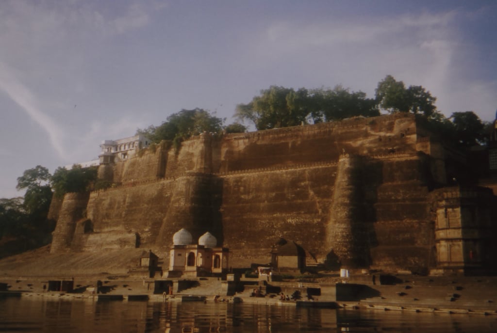 Inde - Novembre 2005 - Maheshwar - Notre chambre au fort Aylia