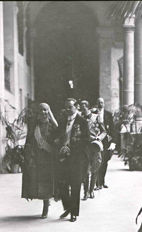 Queen Sofía and King Manuel