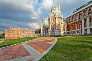 Palais de Tsaritsyno_Russie-Prince-Michael_Of Greece_Chronicle